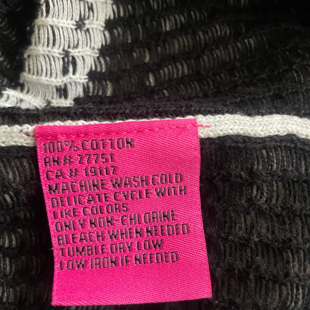 Betsey Johnson Black and White Graphic Sweater - Picture 6 of 7